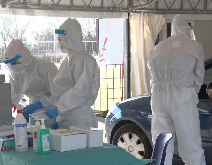 Covid rallenta, scendono Rt e incidenza nazionali