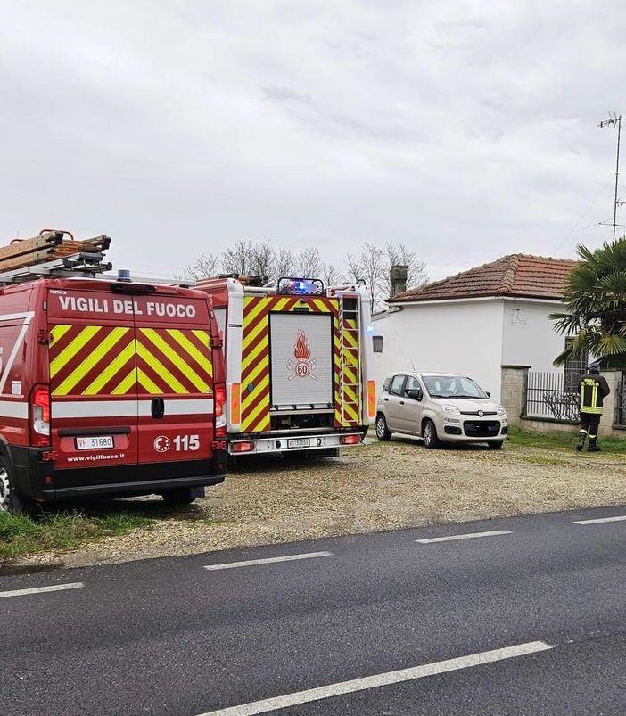 I soccorsi dei Vigili del fuoco ieri pomeriggio (domenica) a Ferrera
