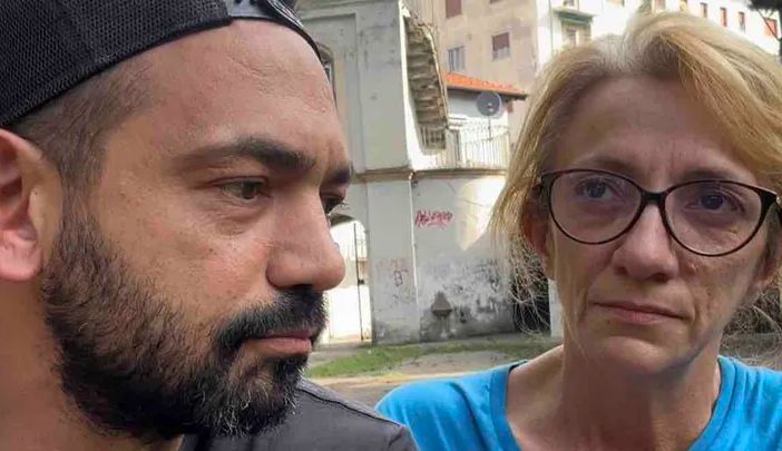 (L'influencer vigevanese Giuseppe Mercurio con la signora Anna Maria)
