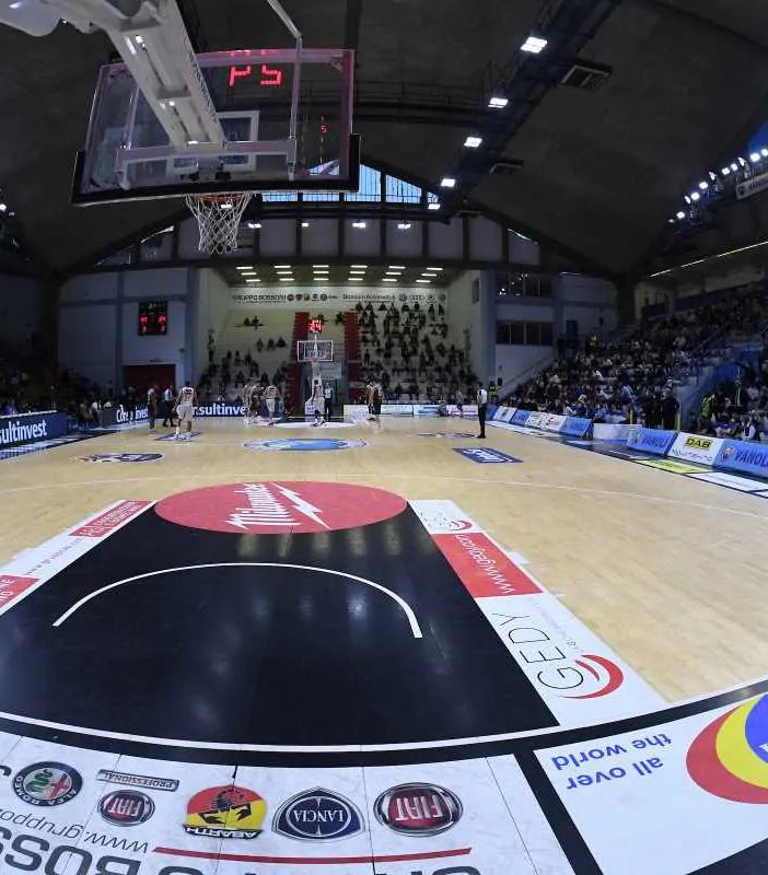 Basket serie A2, informazioni sull'acquisto dei biglietti per la trasferta di Cremona di domenica 19 gennaio
