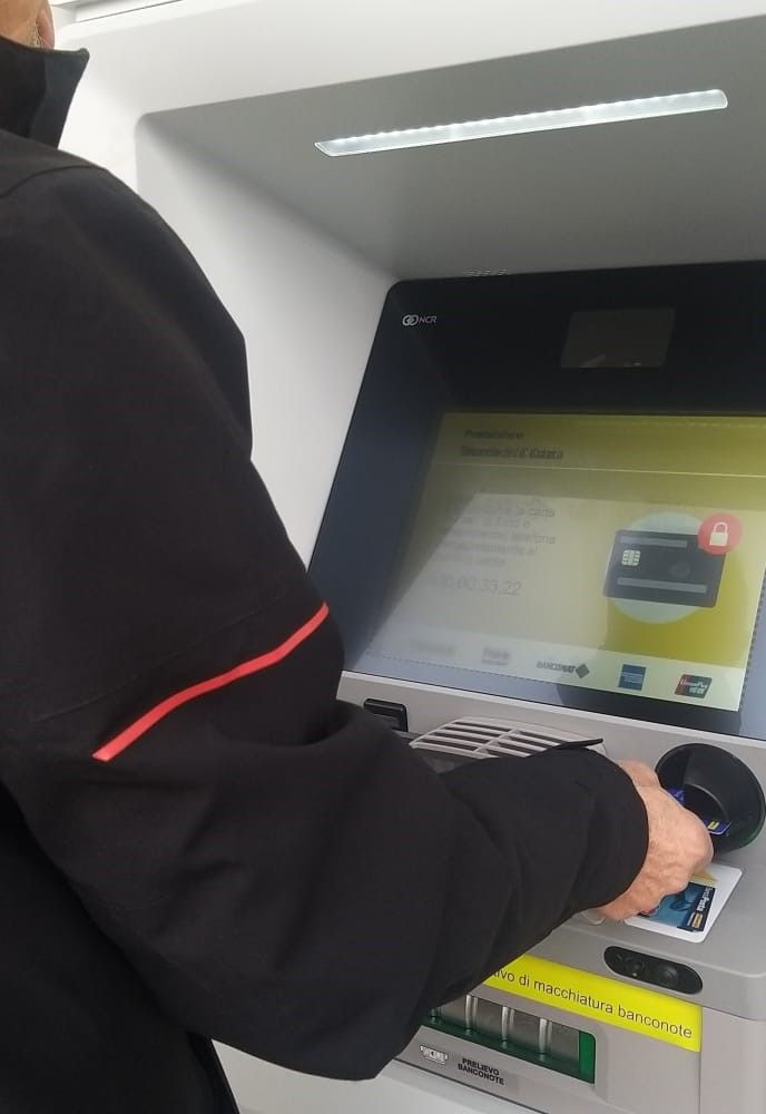 Poste Italiane: nell’ufficio postale di Parona installato un nuovo Atm Postamat