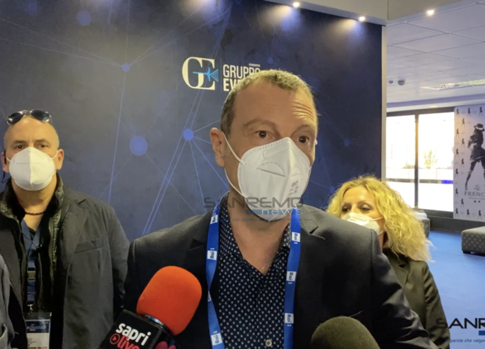 In esclusiva a SanremoNews le parole di Amadeus per i musicisti locali fermi da un anno: “Se lo spettacolo riparte tutti torneranno a lavorare, da chi riempie gli stadi a chi suona nelle cantine”