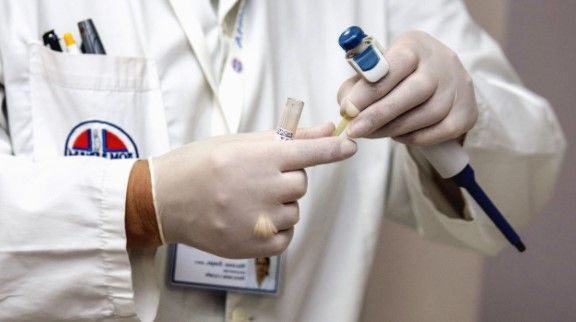 Allarme Anaao: nel 2025 Lombardia rischia un buco di 1.921 medici