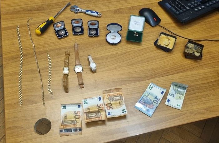 La refurtiva rinvenuta dalla polizia di Busto addosso alle due baby ladre