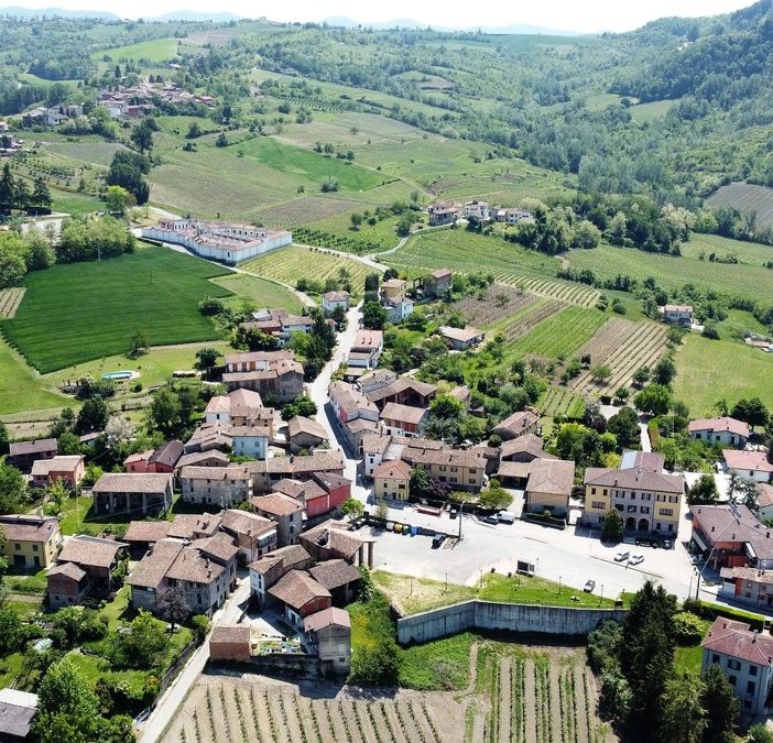 Rinascono i sentieri di Borgoratto Mormorolo (Pavia) con i nuovi itinerari “Il Fiore”