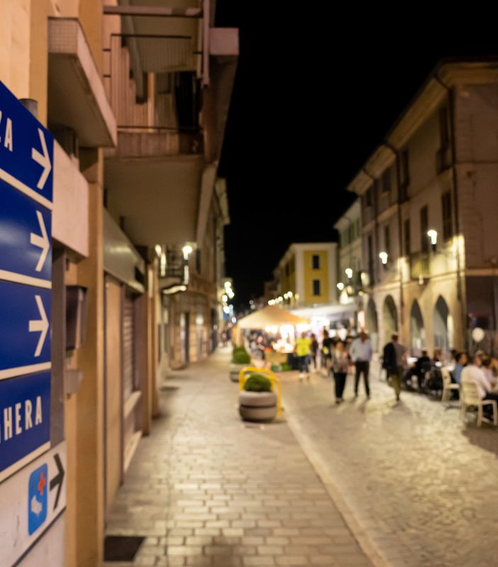 Torna “Broni by Night”: musica, street food e bancarelle ogni mercoledì in via Emilia e via Togni