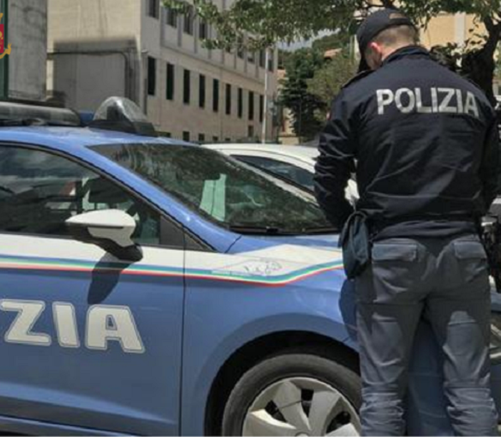 Busto: botte alla moglie davanti ai figli, marito violento in manette: &quot;Se non mi dai i soldi ti uccido&quot;
