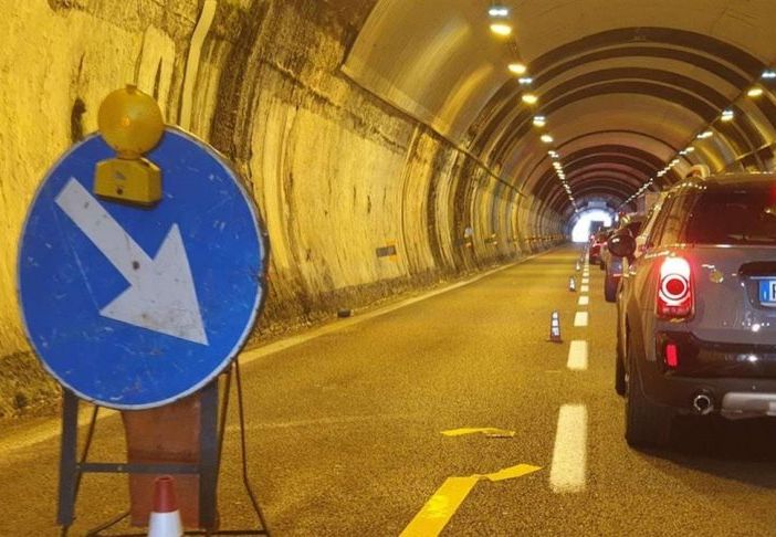 Viabilità: chiusure su A9 da questa sera per consentire il transito di trasporti eccezionali