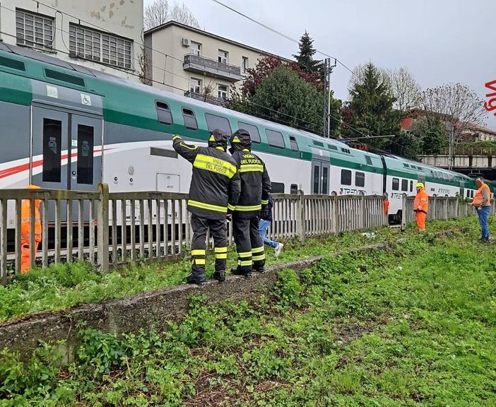 Maltempo, evacuate 300 persone dal treno delle Ferrovie Nord a Como