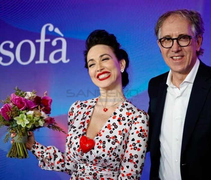 Il sindaco di Alberto Biancheri in conferenza stampa con l'attrice Chiara Francini