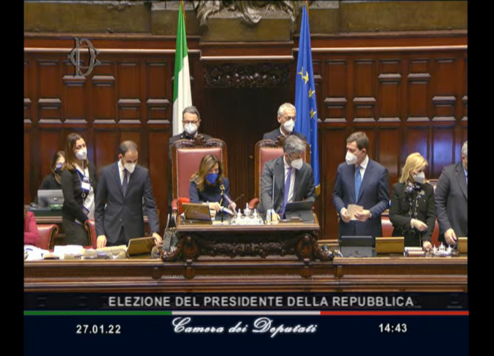 Quirinale, fumata nera anche al quarto scrutinio. La Cartabia prende 6 voti
