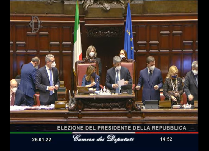 Quirinale, ancora una fumata nera, ma calano le schede bianche: la &quot;bandiera&quot; Giorgetti sale a 19 voti