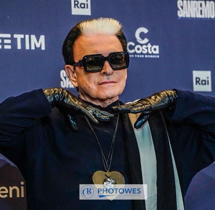 Sanremo 2025, Cristiano Malgioglio tra i co-conduttori della seconda serata del Festival: &quot;Felice ed emozionato di esserci. I miei look? Sono ispirati alle dive degli anni Quaranta&quot;