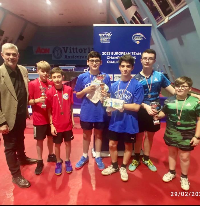 Tennistavolo campionati studenteschi, Gabriel Deleraico trascina la scuola Besozzi sul primo gradino del podio