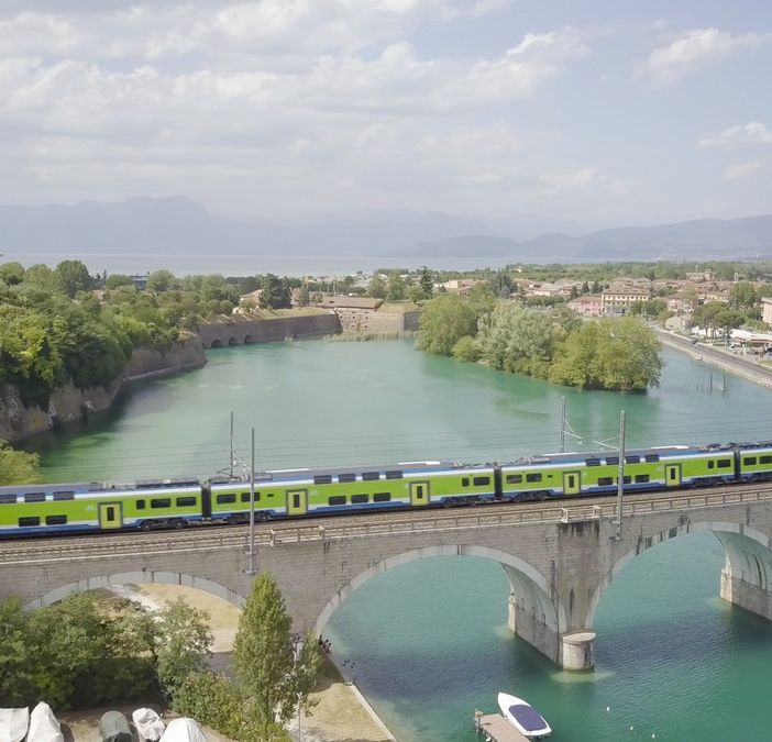 Trenord: dal weekend di Pasqua tornano le “gite in treno”, più corse per i laghi e treni diretti per le spiagge liguri