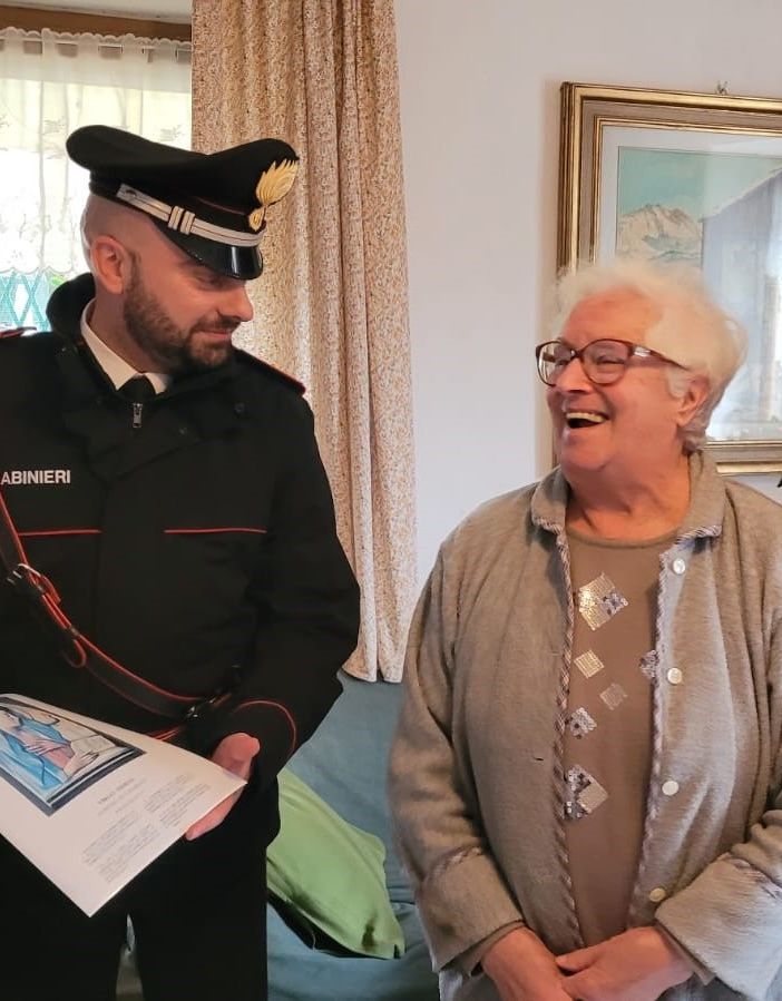 LA STORIA. Santa Maria della Versa: Virgo Fidelis, pensionata 87enne sola in casa chiede ai Carabinieri di farle un po' di compagnia