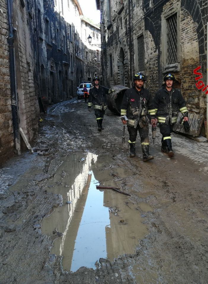 I Vigili del fuoco di Pavia nelle Marche in soccorso alle popolazioni alluvionate