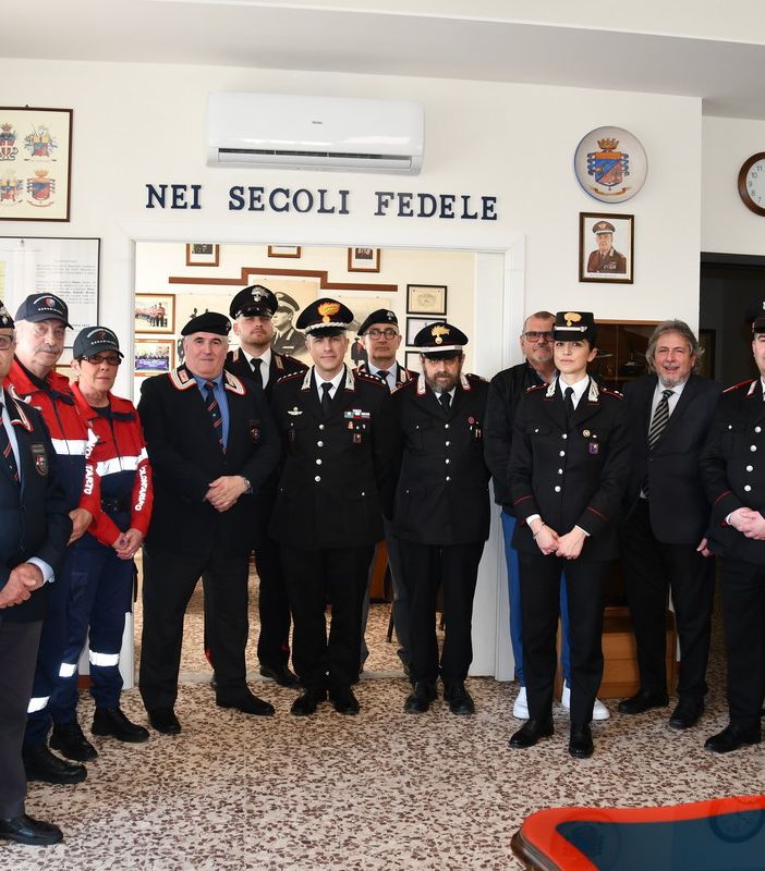 Mortara, il comandante provinciale dei carabinieri in visita alla sezione dell'A.N.C