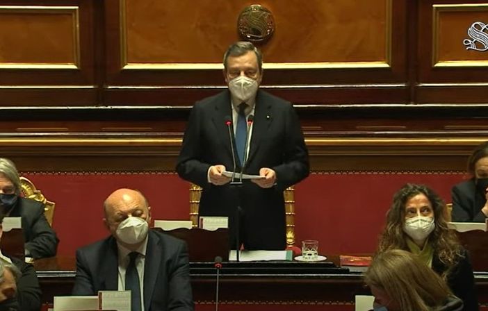 Draghi: «Sui vaccini alcune regioni trascurano anziani in favore di altri gruppi. Dopo Pasqua riaprire scuole primarie e dell'infanzia anche in zona rossa»