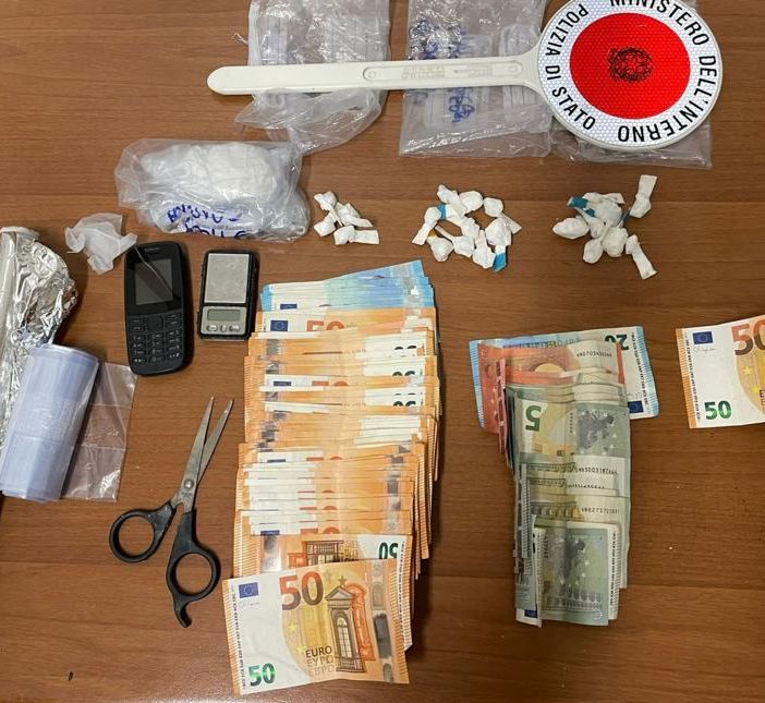 Voghera: sorpreso con oltre 50 grammi di cocaina e 3.180 euro in contanti, arrestato un 46enne