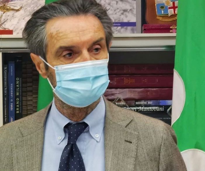 La Lombardia aggrappata alla zona gialla. Fontana: «Spero proprio di non andare in arancione»