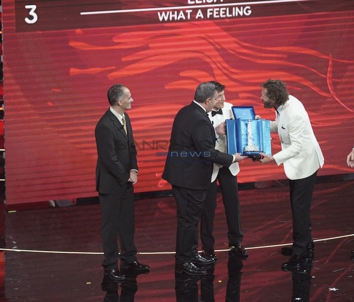 72° Festival di Sanremo: Gianni Morandi vince la serata delle cover con il suo medley insieme a Jovanotti