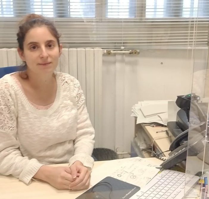 Assunta alle Poste al quinto mese di gravidanza. Dal Varesotto una bella storia di inclusione