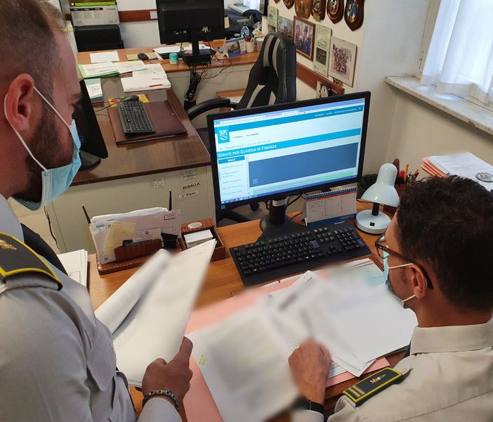 Denunciate 170 persone che percepivano indebitamente il reddito di cittadinanza