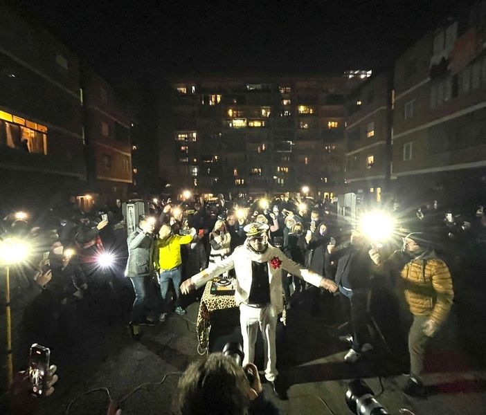 In foto, il flashmob a Mirafiori