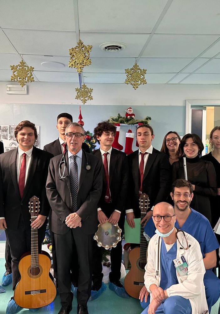 Gli studenti del Liceo Musicale Cairoli di Pavia in concerto per i pazienti del reparto Dialisi di IRCCS Maugeri Pavia