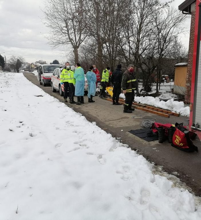 Mortara: trovato un cadavere all'interno di un fosso in via Olevano
