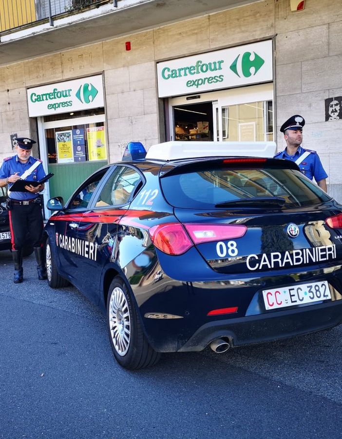 Vigevano: rapina l'incasso del supermercato, inseguito e arrestato un 26enne