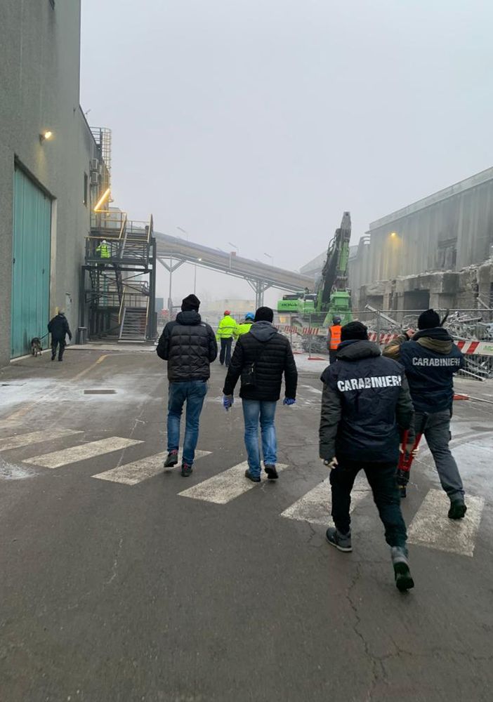 - (VIDEO) - Parona: rubano e vendono la droga sequestrata dai carabinieri, in manette 10 dipendenti dell'inceneritore