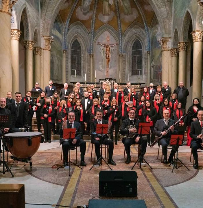 - FOTOGALLERY - Mede: concerto di Natale da applausi per la corale San Marziano nel ricordo di Alessandro Sonvico