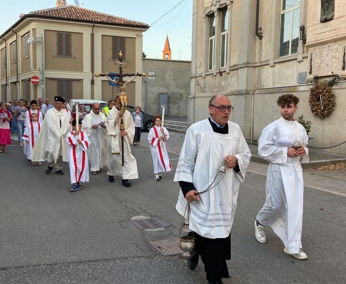 Pieve del Cairo in processione per la pioggia, le immagini