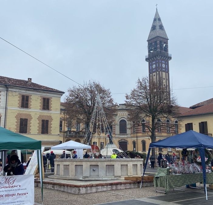 Mede: &quot;La magia del Natale&quot; , mercatino in piazza della Repubblica e via Vittorio Veneto