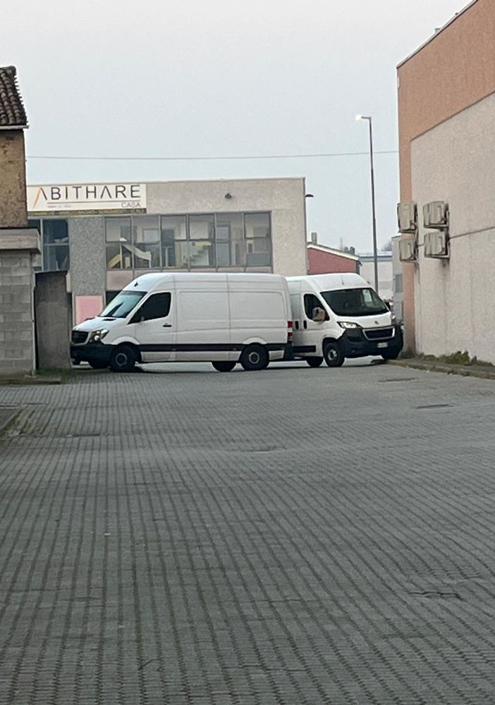 (FOTO) Vigevano: commando in azione svaligiato un calzaturificio di corso Novara