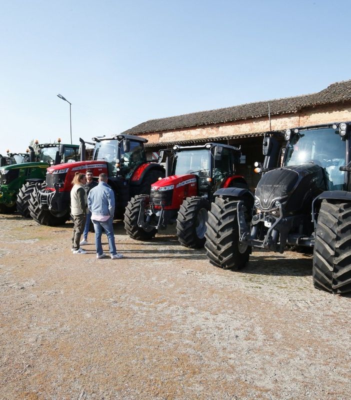 Alagna: grande successo per la fiera di Pasquetta, le immagini