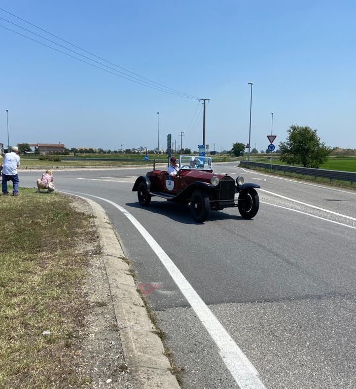Pieve del Cairo: le immagini del passaggio della Mille Miglia