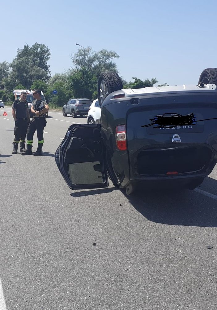 Tromello: incidente sulla provinciale 596, soccorse 2 persone