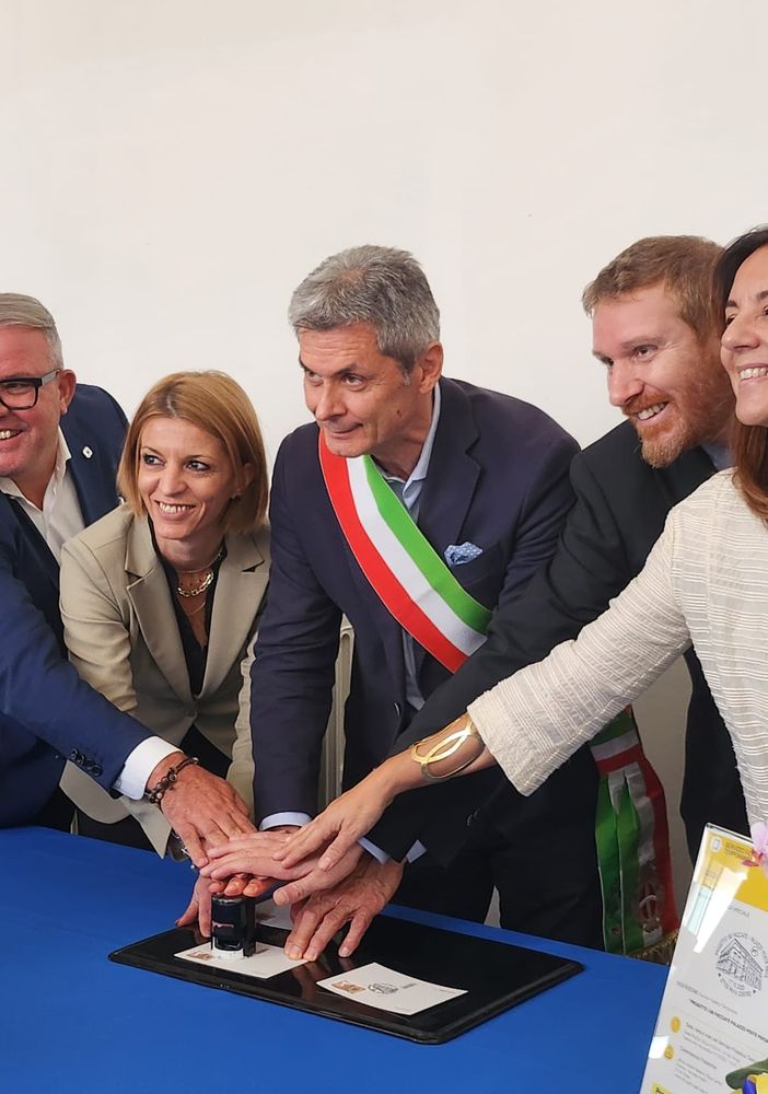 Poste Italiane: l’iniziativa “Cento facciate” fa rivivere il palazzo di Pavia