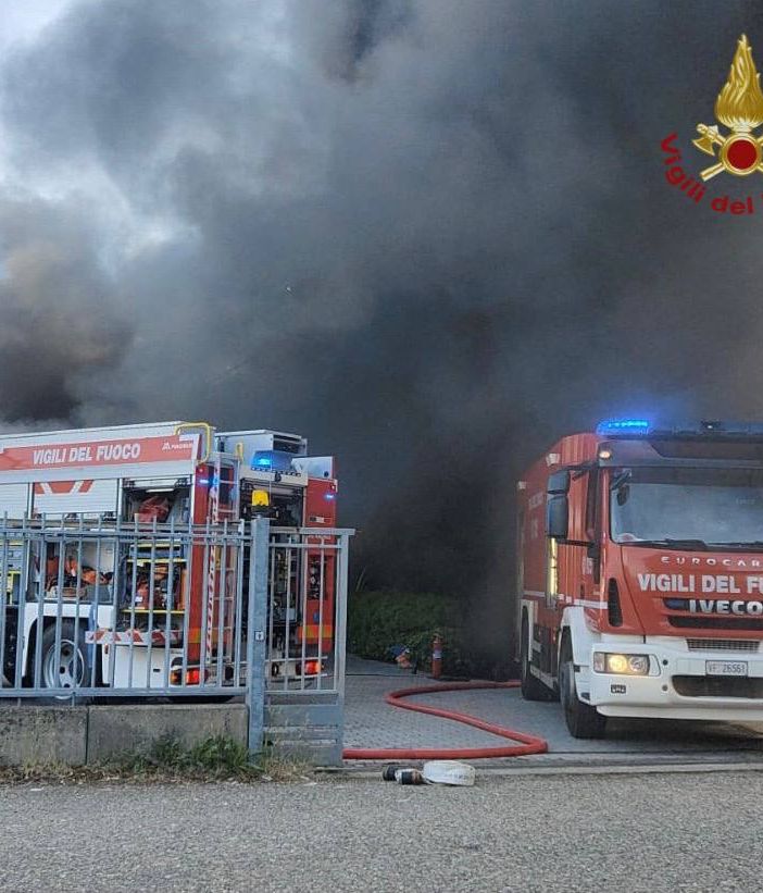 L'incendio alla Ilga Gomma di Vigevano