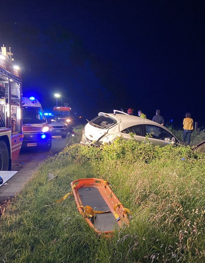 Valle: scontro tra auto sulla provinciale 5, ragazza 20enne trasportata in elicottero