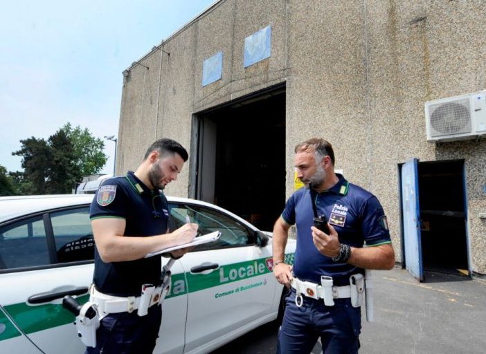 Buccinasco: ennesimo incidente sul lavoro: grave, dopo un volo di 12 metri