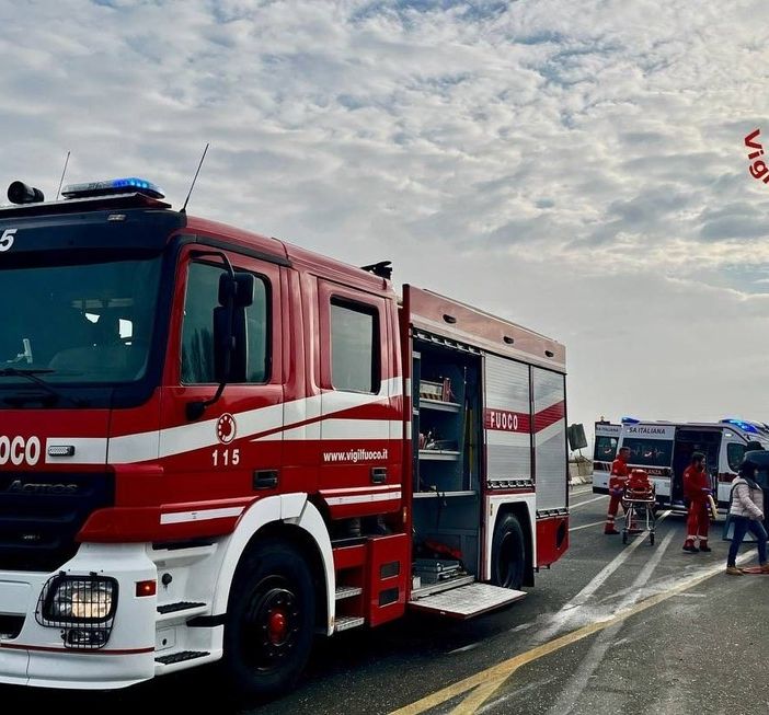 Incidente sulla SP229 a Novara: auto si ribalta, un ferito