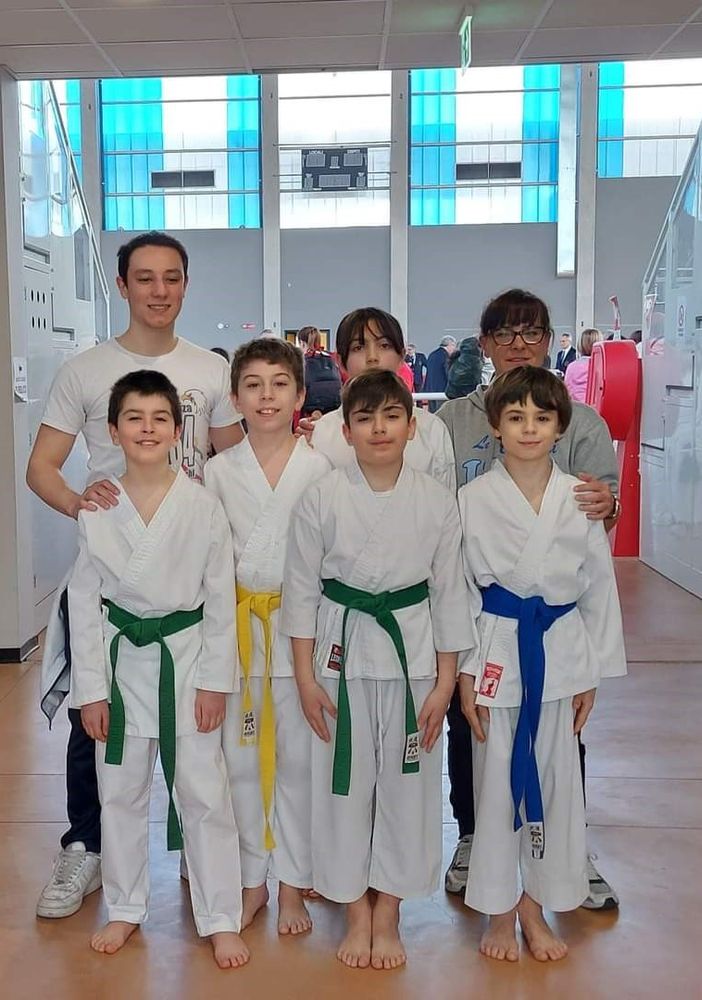 Karate: pioggia di medaglie per gli atleti della Costanza Mortara