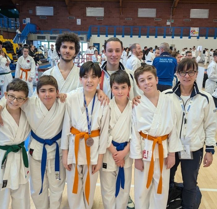 Pioggia di medaglie per la sezione karate de La Costanza 1884 A.Massucchi Mortara
