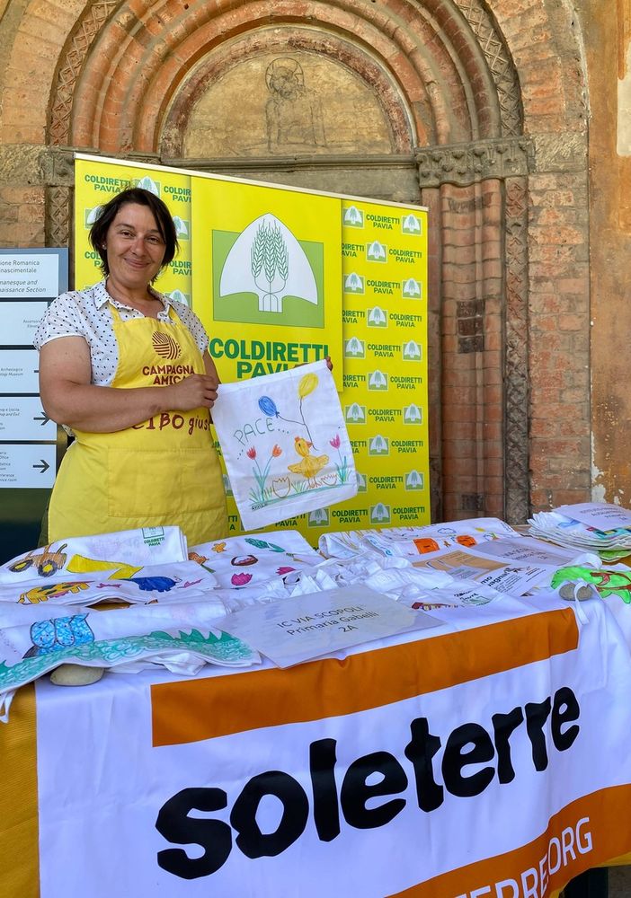 Ucraina, da domani ai Mercati di Campagna Amica  le borse disegnate dai bambini pavesi per Soleterre