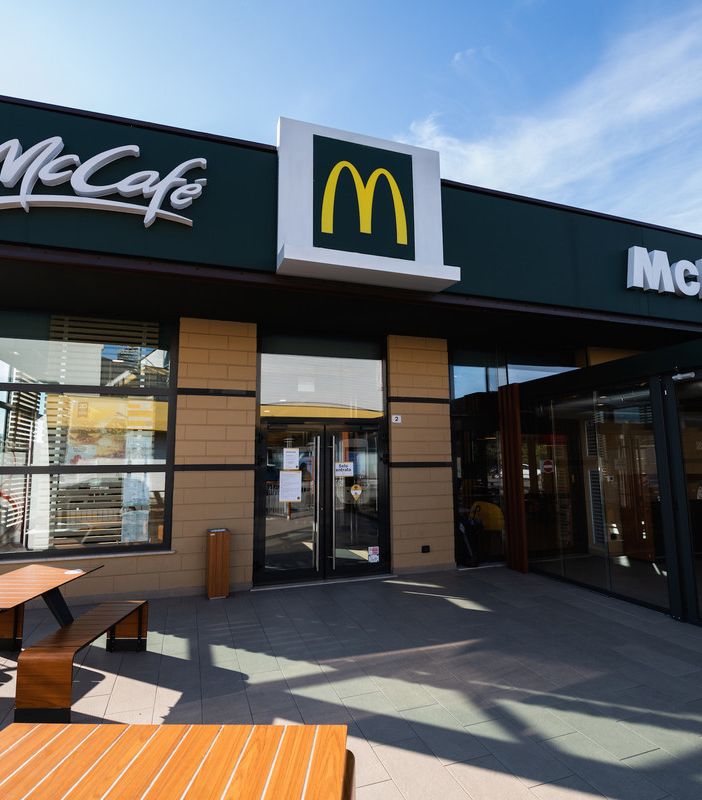 McDonald’s apre un nuovo ristorante a Paullo, nel locale lavoreranno 45 persone