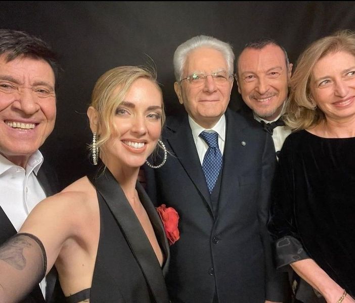 Festival di Sanremo: Chiara Ferragni e il selfie con il Presidente della Repubblica Mattarella